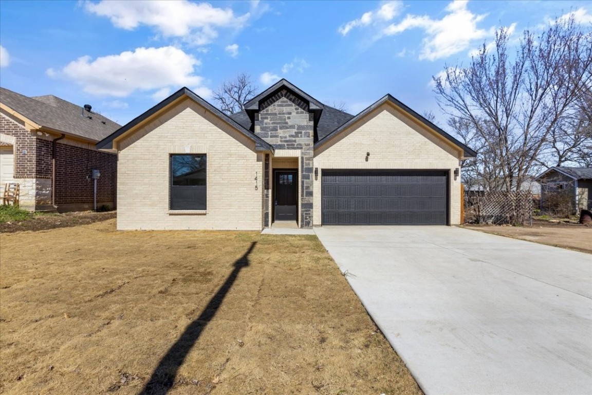 1415 E Maddox Avenue Fort Worth TX 76104