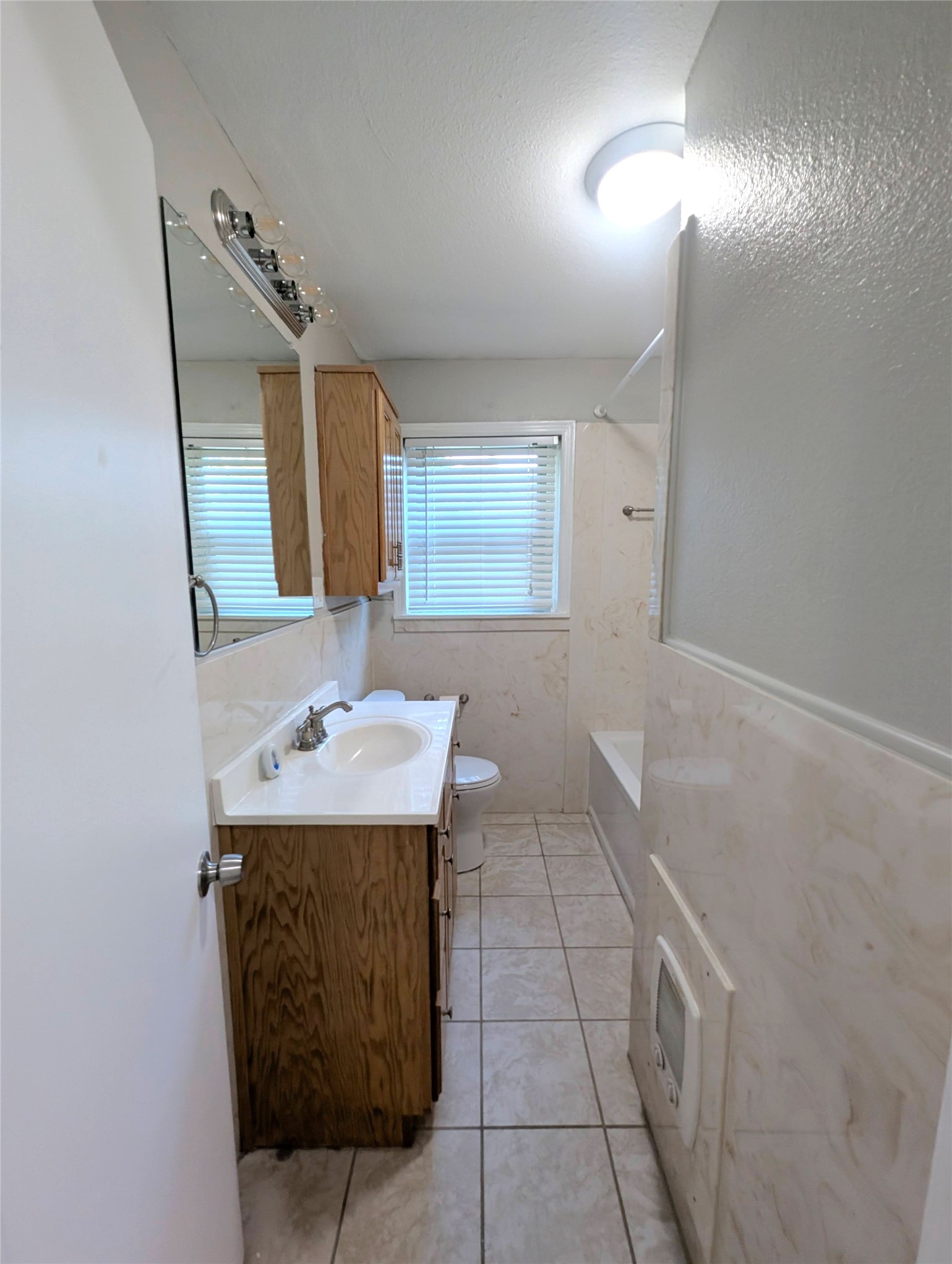 1305 Hillcrest Boulevard Gainesville TX 76240