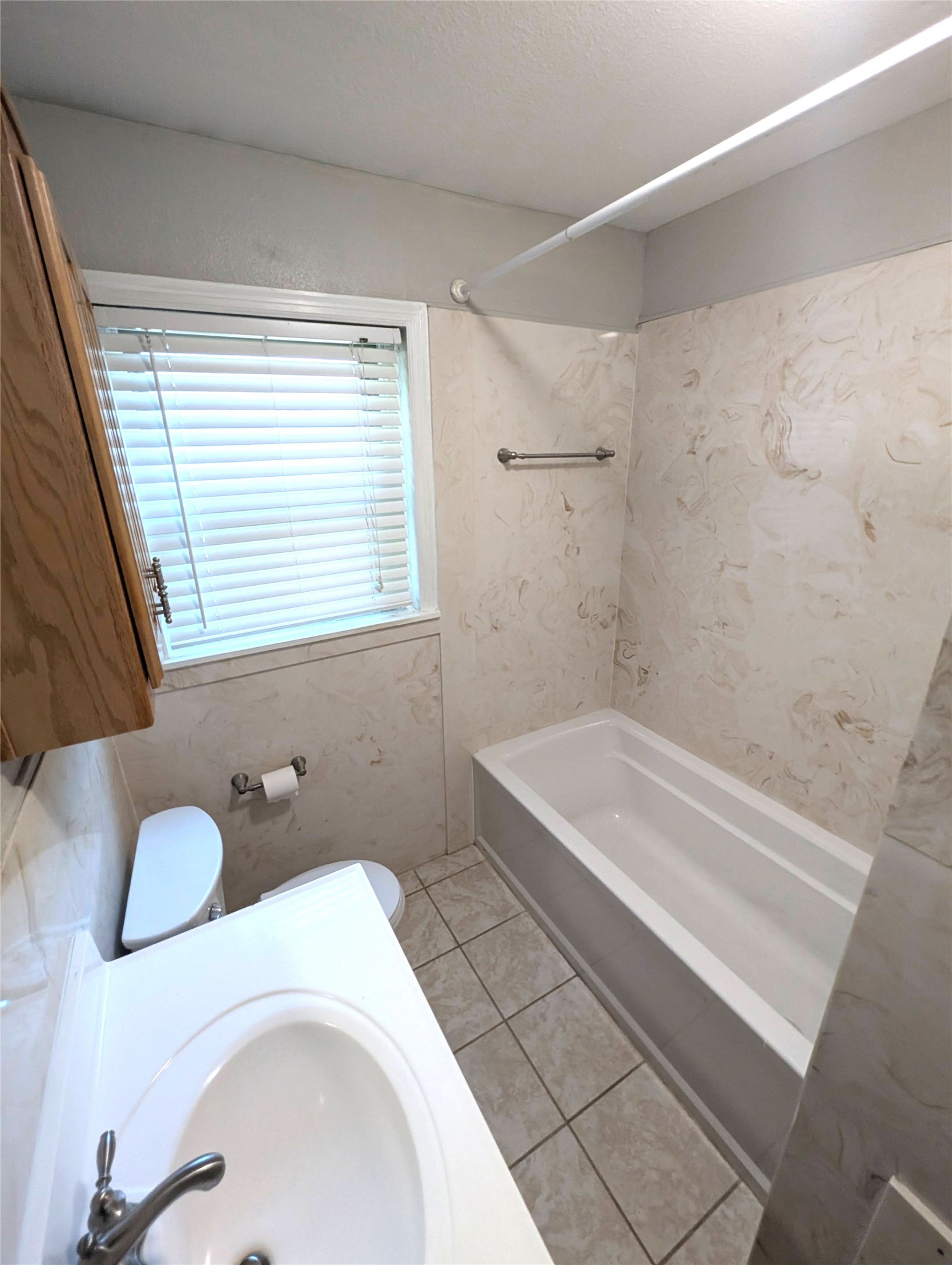1305 Hillcrest Boulevard Gainesville TX 76240