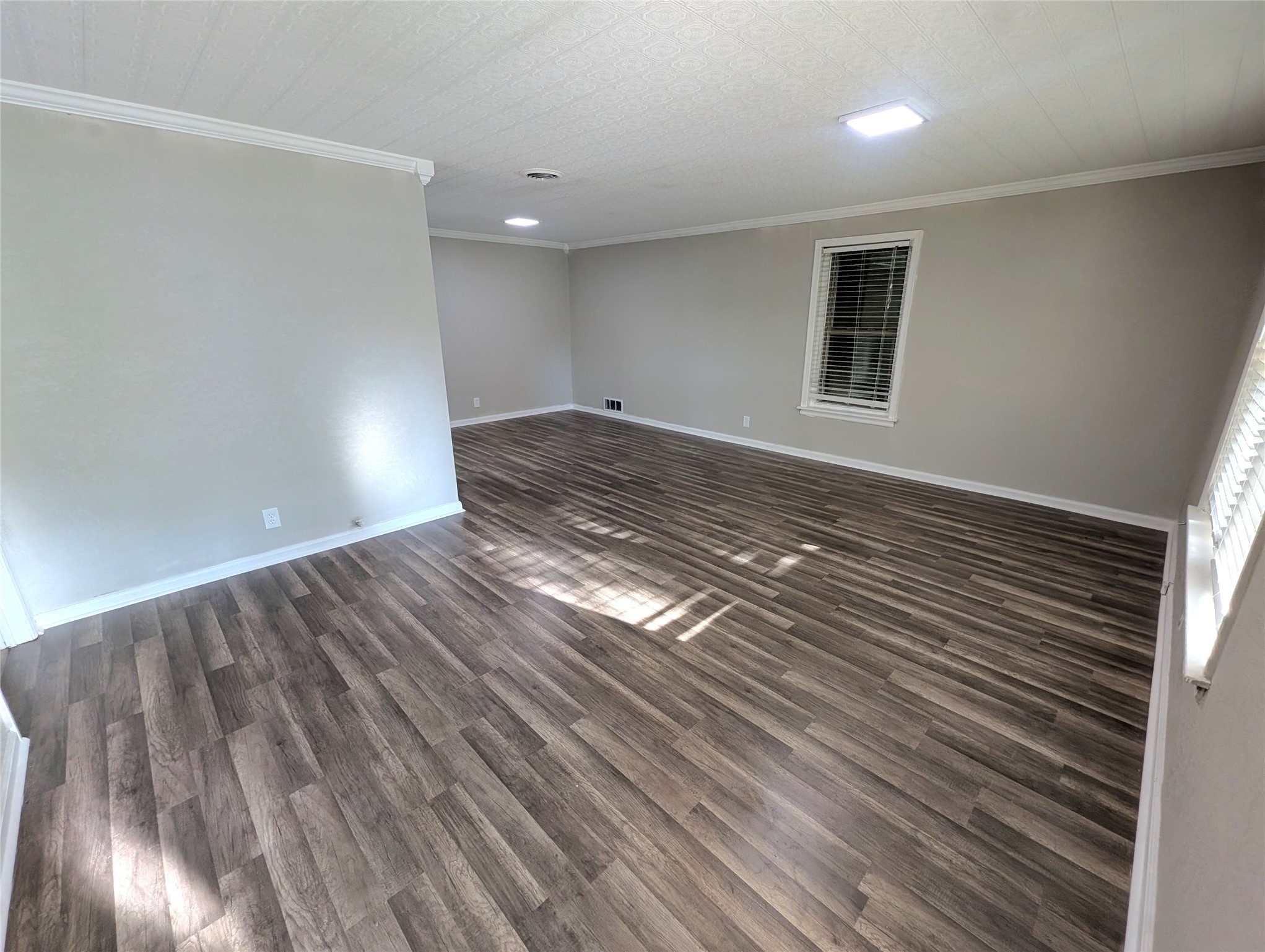 1305 Hillcrest Boulevard Gainesville TX 76240