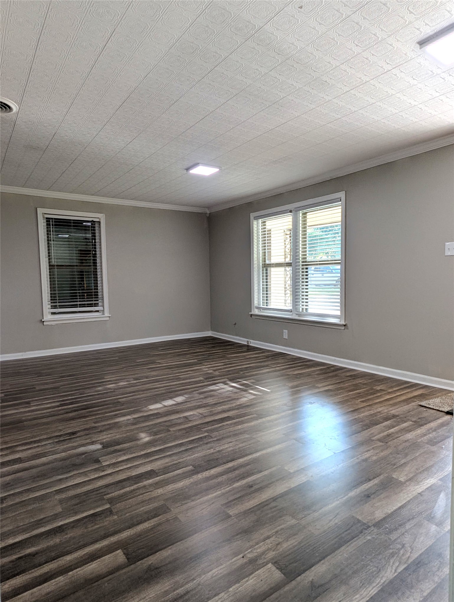 1305 Hillcrest Boulevard Gainesville TX 76240