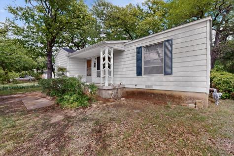 2701 Stark Street Fort Worth TX 76112
