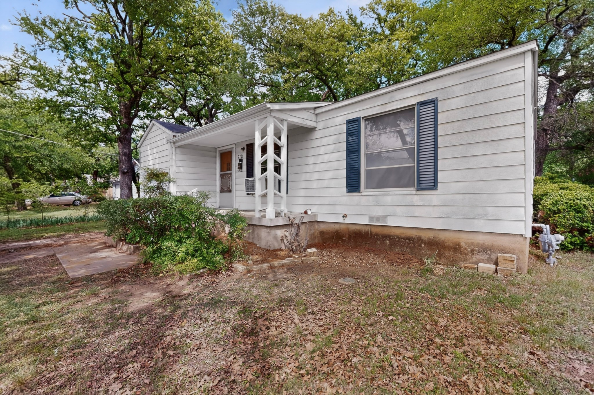 2701 Stark Street Fort Worth TX 76112