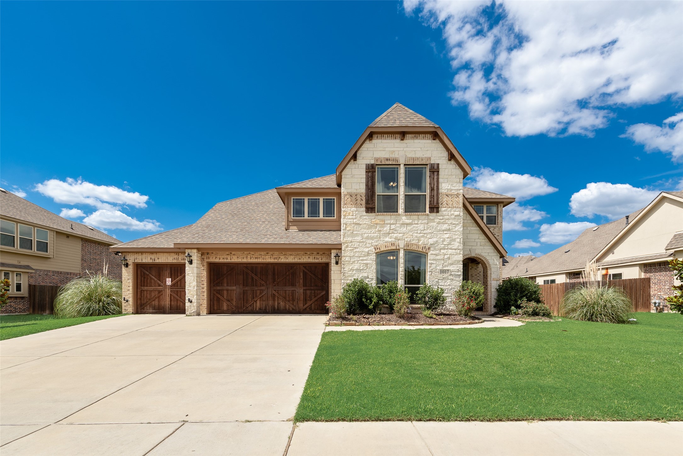 1017 Vista Lane Desoto TX 75115
