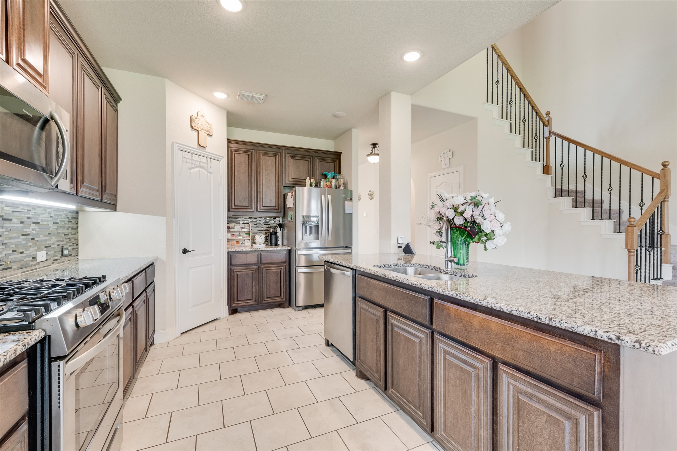 1017 Vista Lane Desoto TX 75115