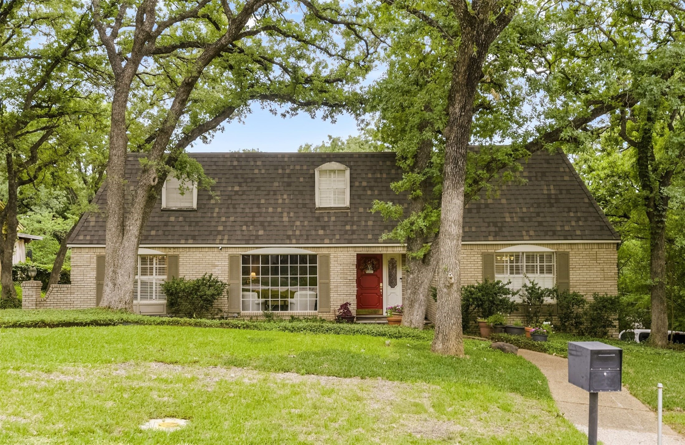 3704 Lynnwood Drive Arlington TX 76013