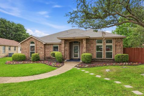 7124 Don Gomez Lane Garland TX 75043