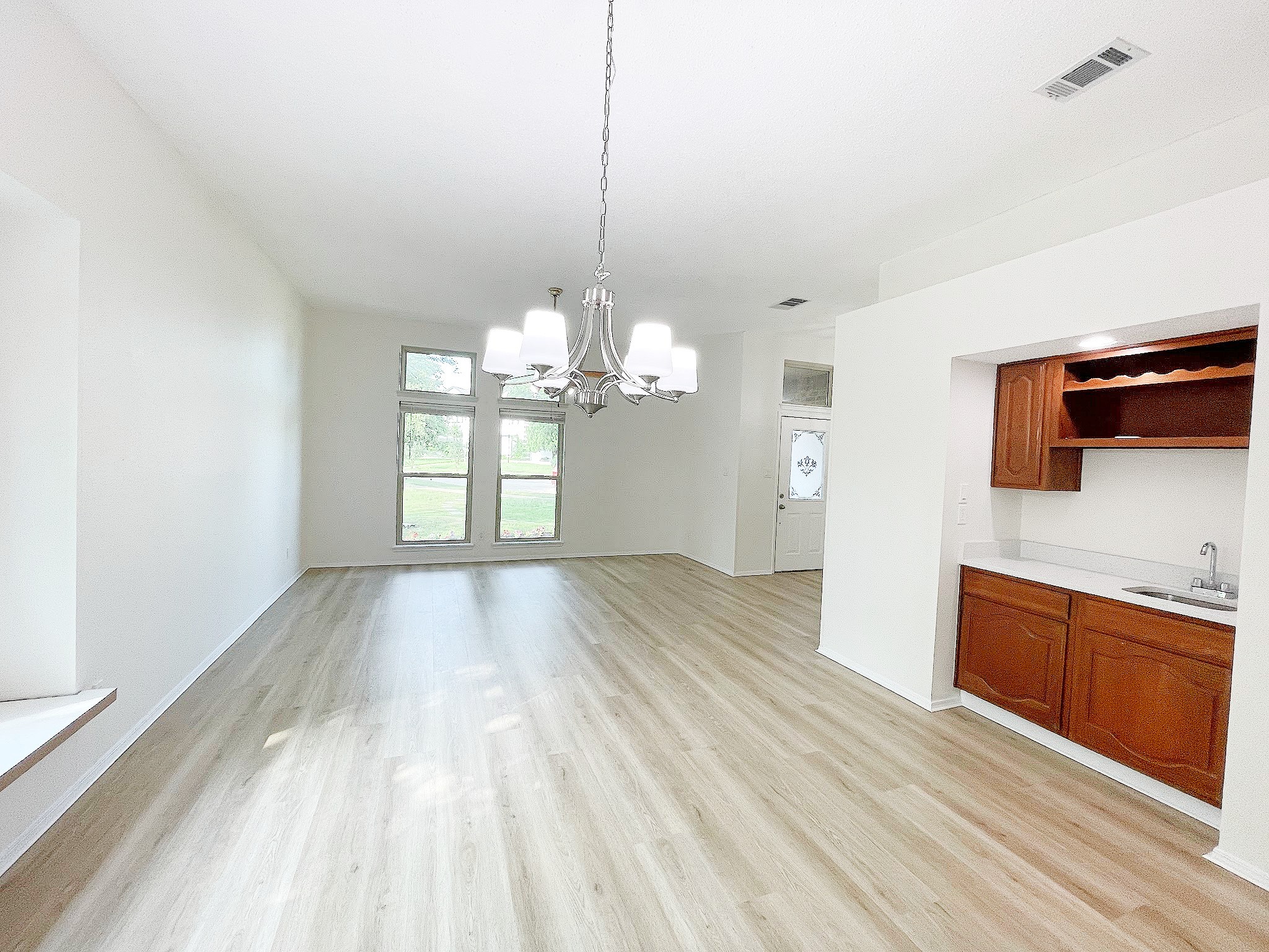 7124 Don Gomez Lane Garland TX 75043