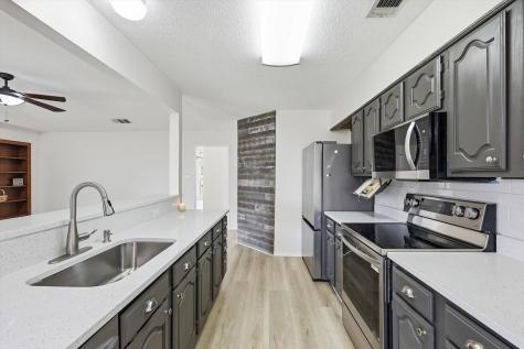 7124 Don Gomez Lane Garland TX 75043