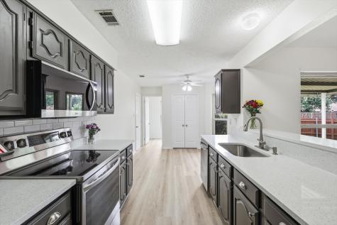 7124 Don Gomez Lane Garland TX 75043