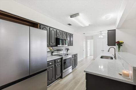 7124 Don Gomez Lane Garland TX 75043