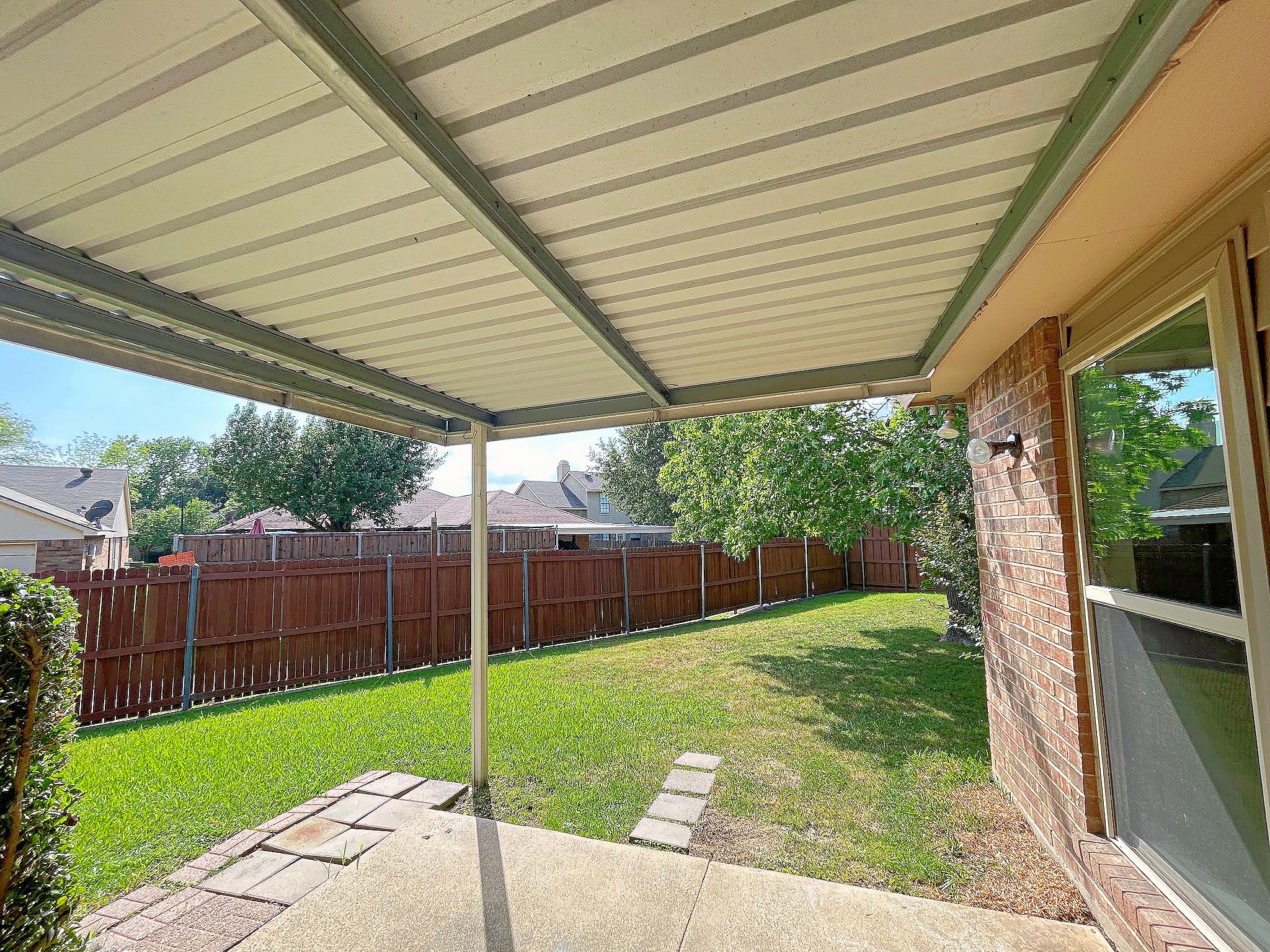 7124 Don Gomez Lane Garland TX 75043