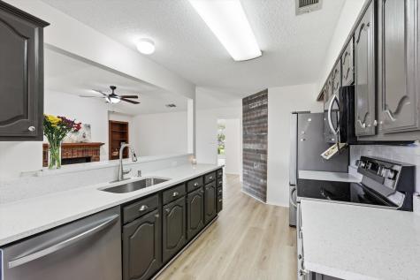 7124 Don Gomez Lane Garland TX 75043
