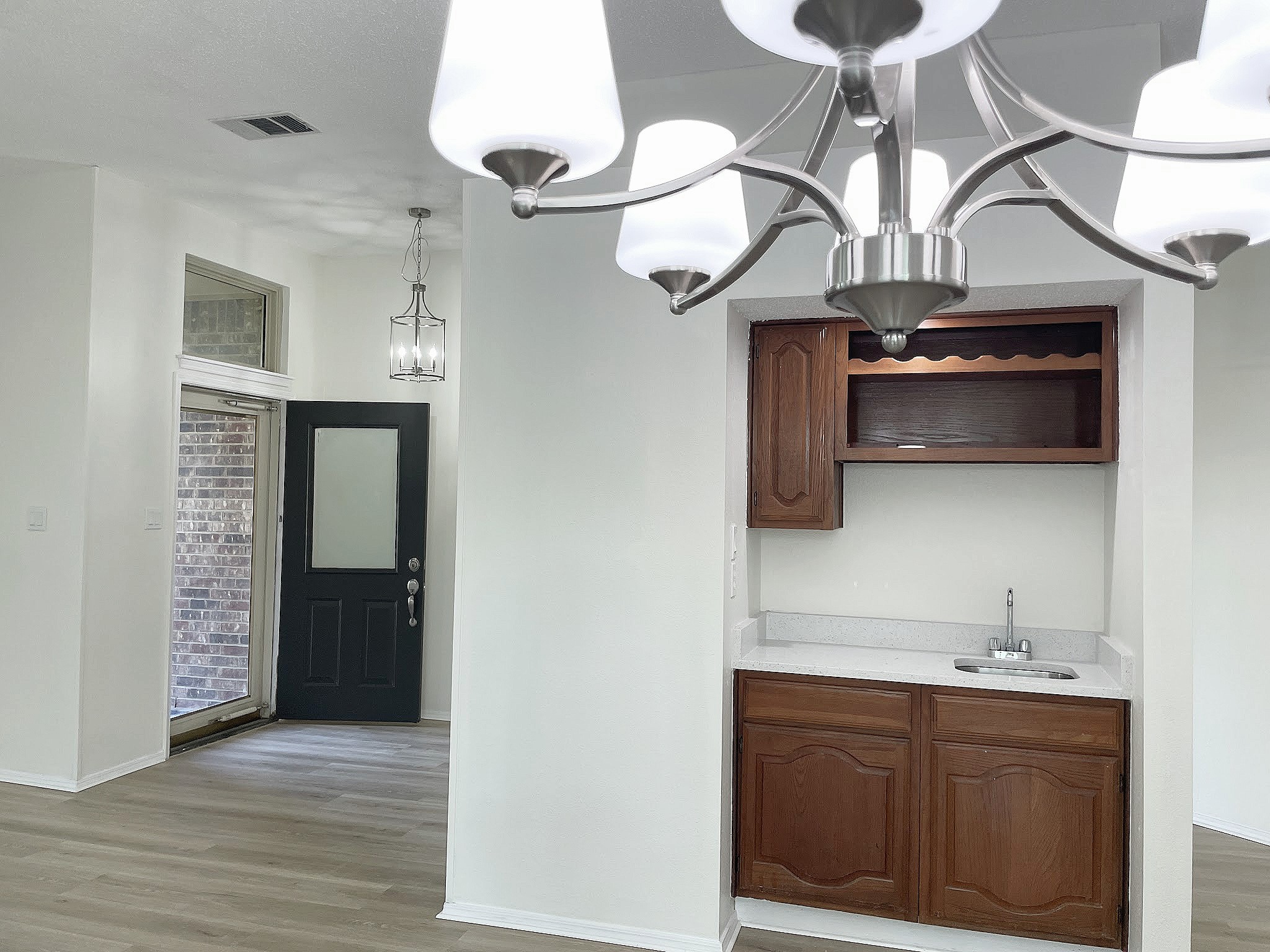 7124 Don Gomez Lane Garland TX 75043