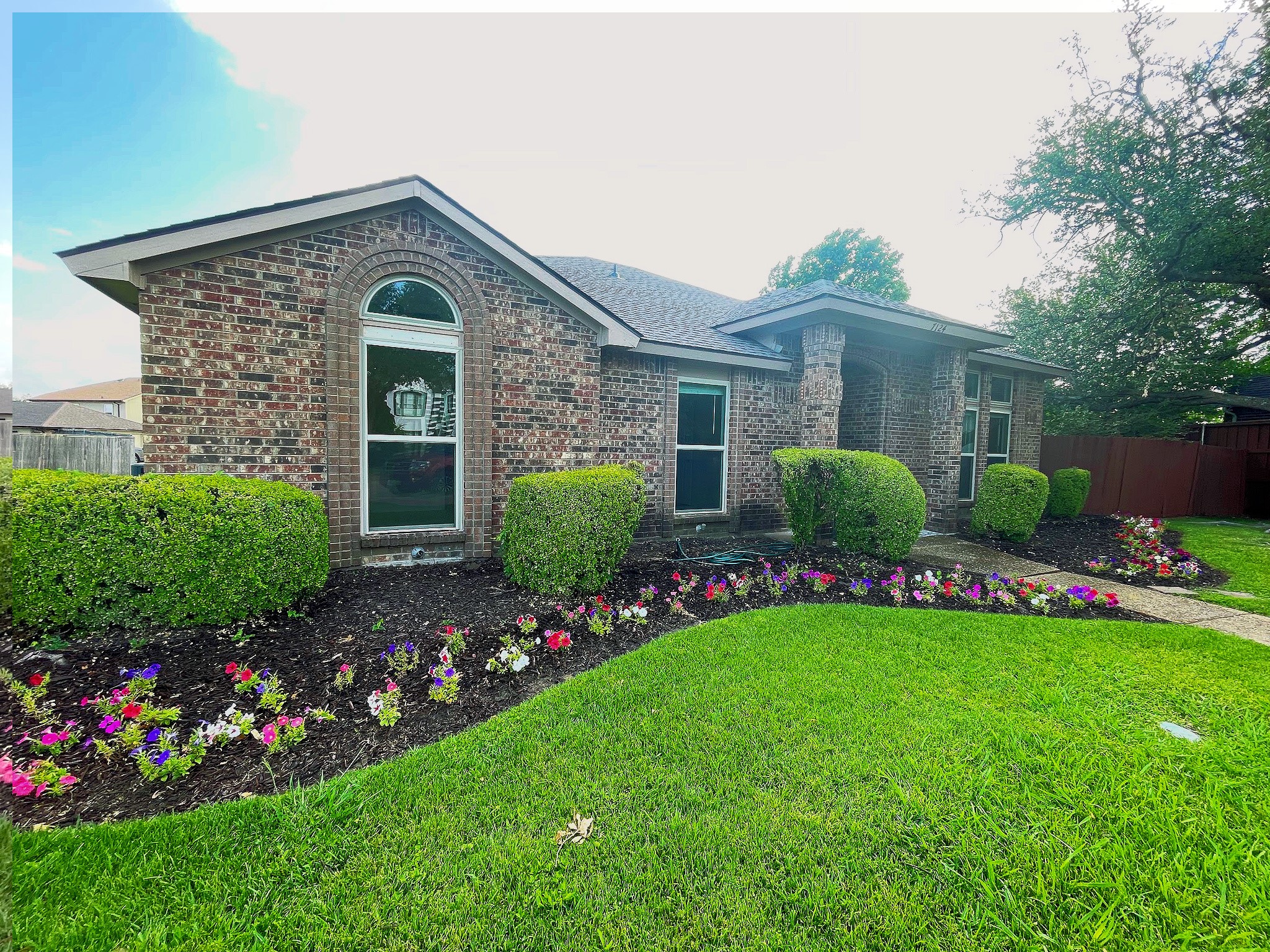 7124 Don Gomez Lane Garland TX 75043