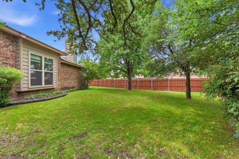 7124 Don Gomez Lane Garland TX 75043
