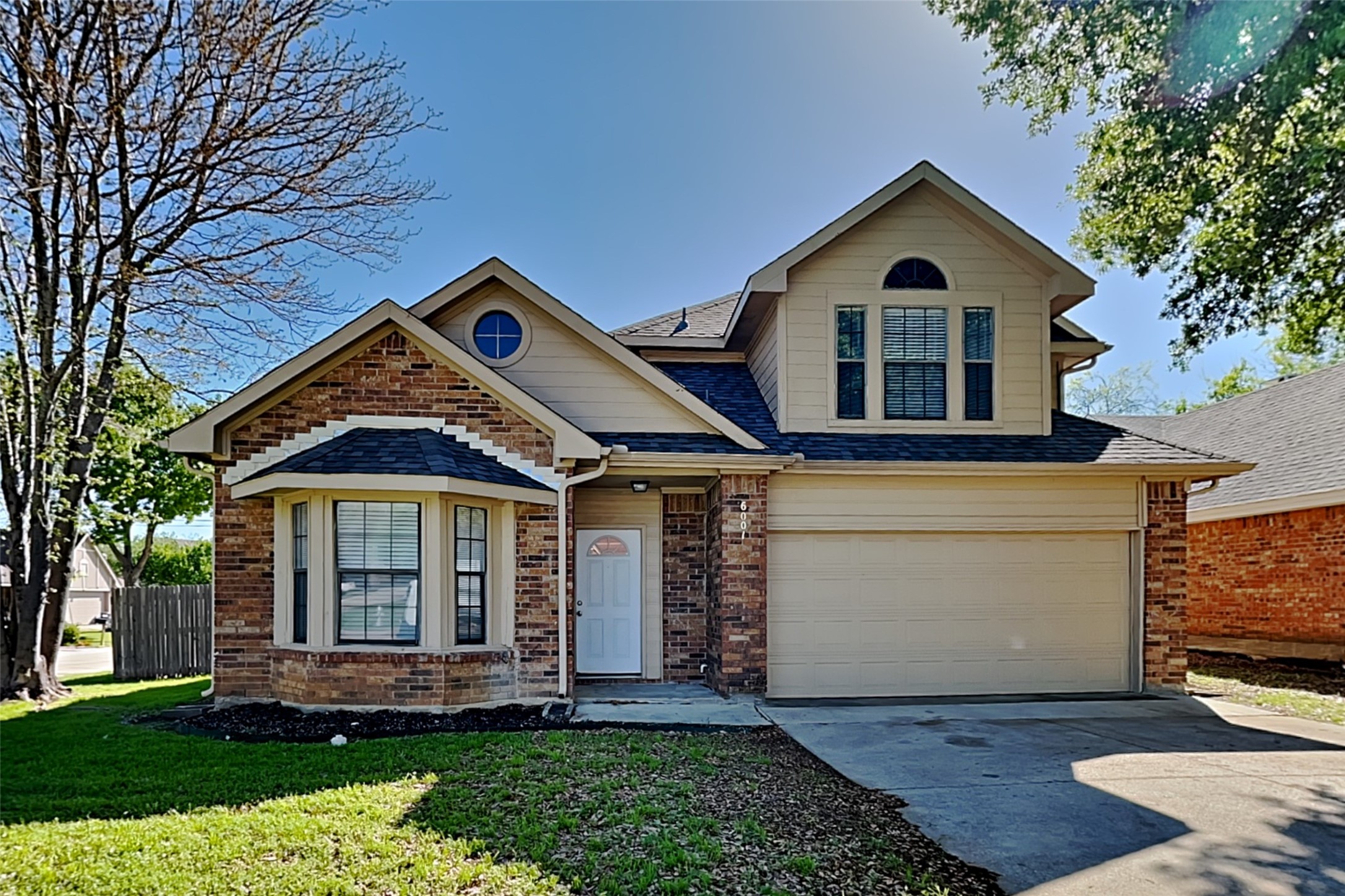 6001 Glenwood Drive Arlington TX 76017