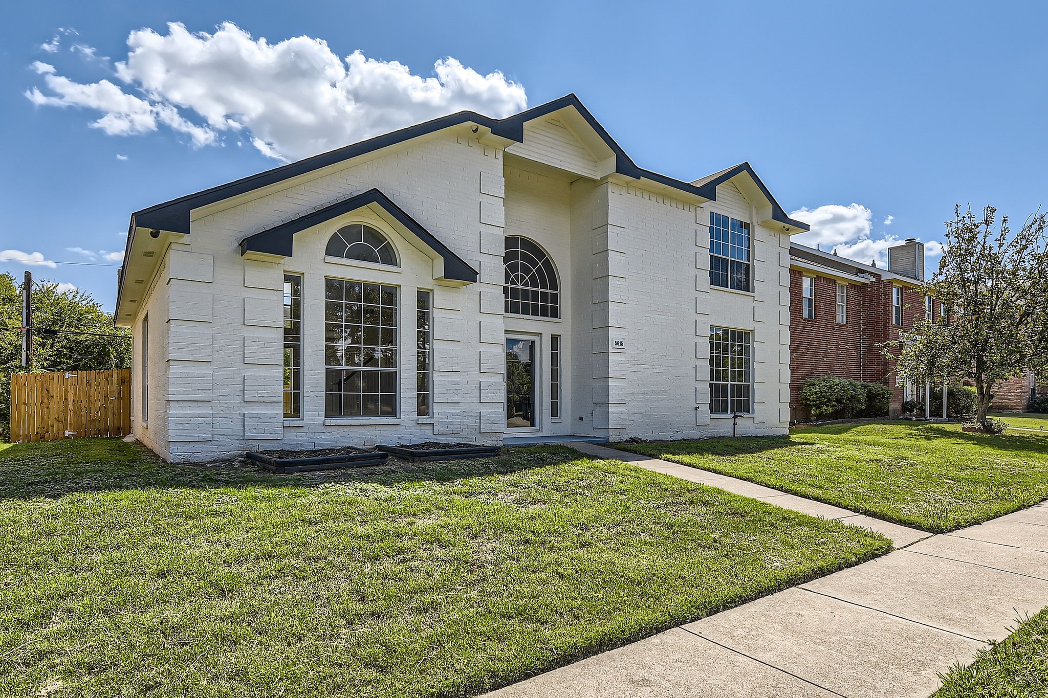 5615 Andalusia Trail Arlington TX 76017