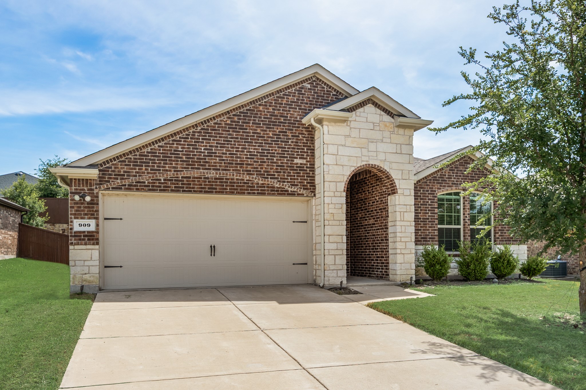 909 Peach Tree Lane Anna TX 75409