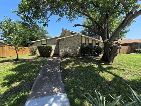 3706 Greenhill Lane Grand Prairie TX 75052