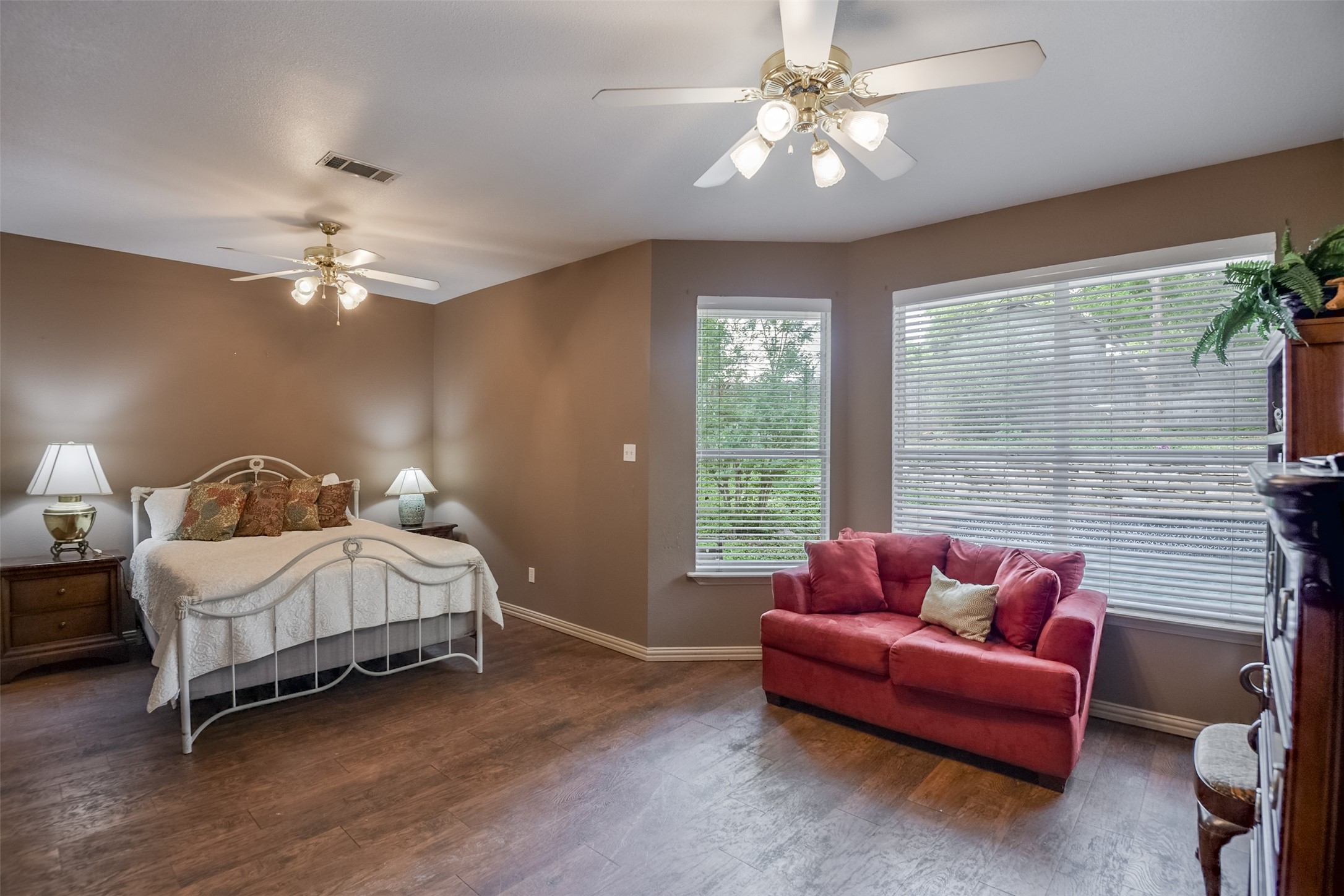 2802 Park Run Drive Arlington TX 76016