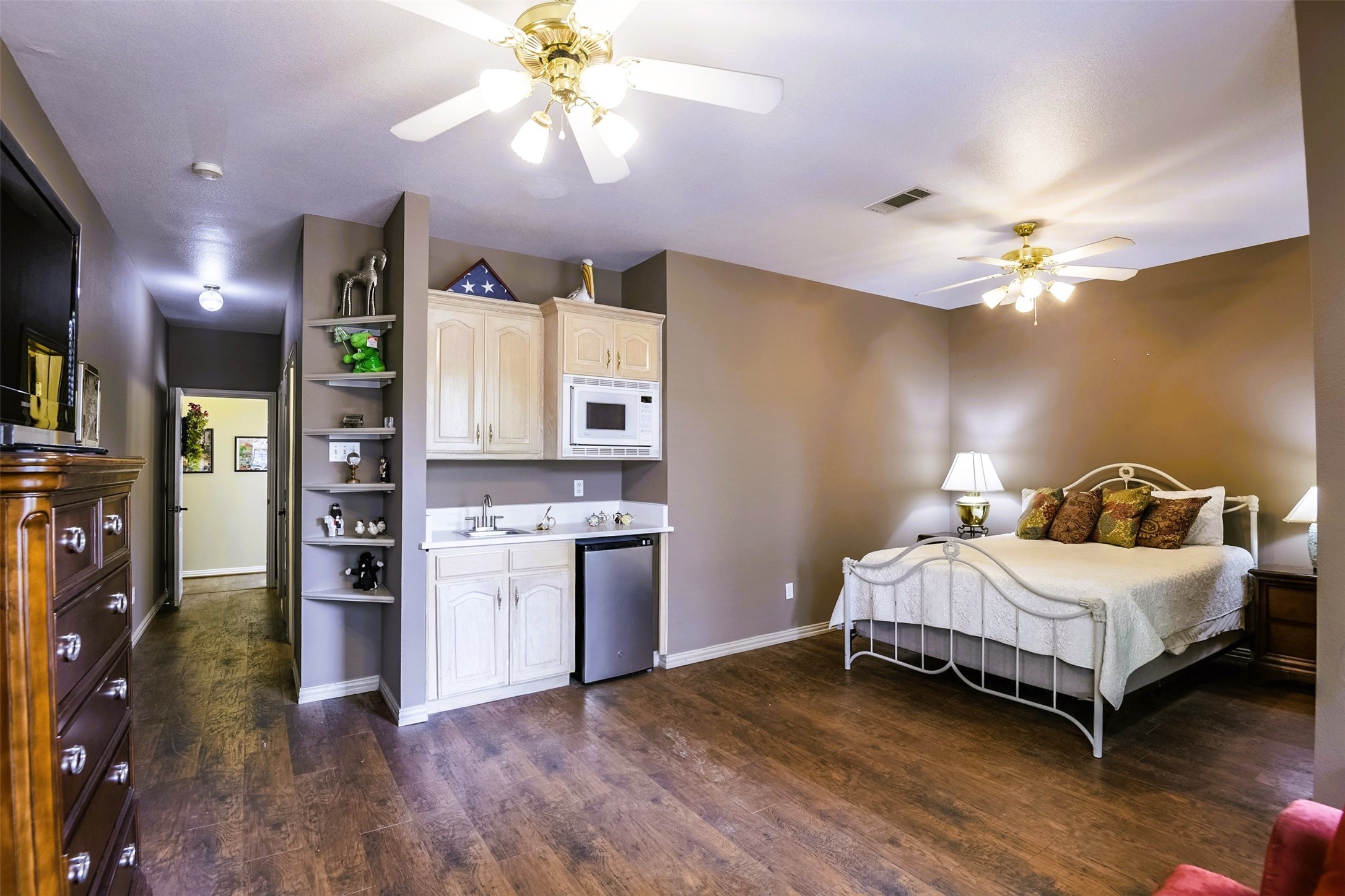 2802 Park Run Drive Arlington TX 76016