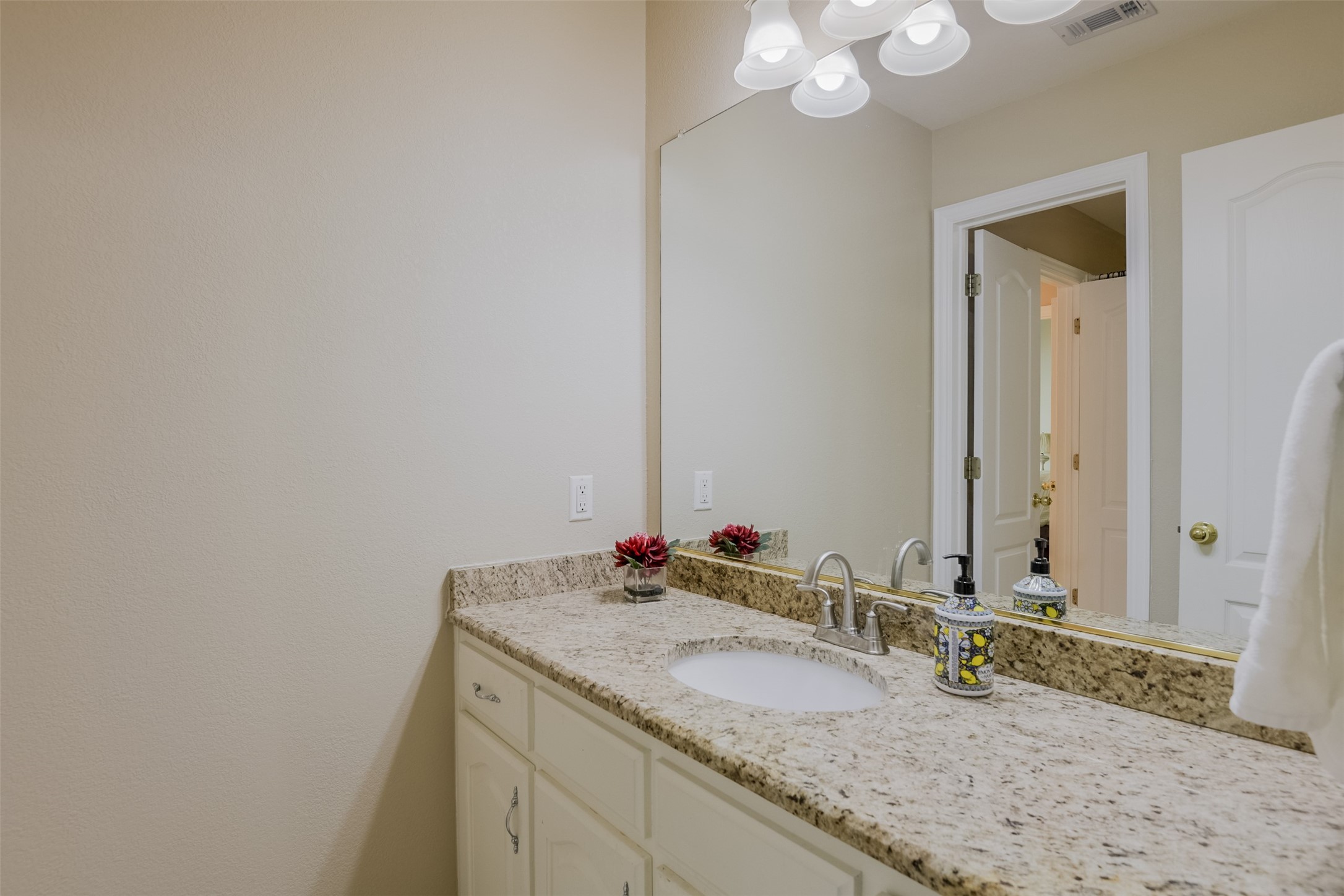 2802 Park Run Drive Arlington TX 76016
