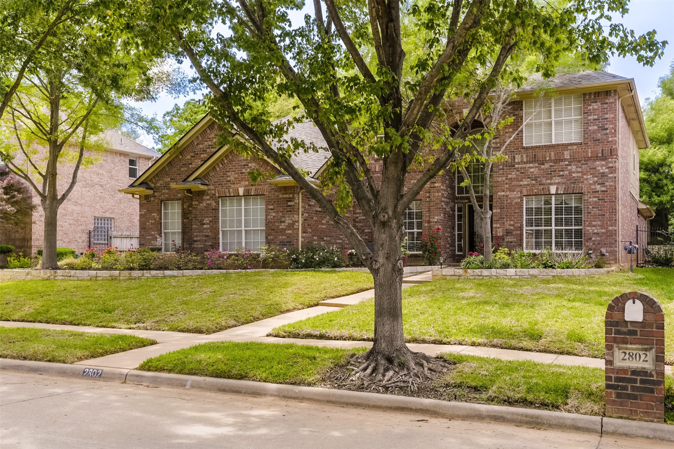 2802 Park Run Drive Arlington TX 76016