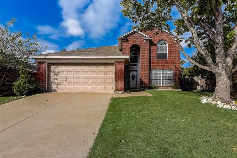 1012 Cottonbelt Drive Saginaw TX 76131