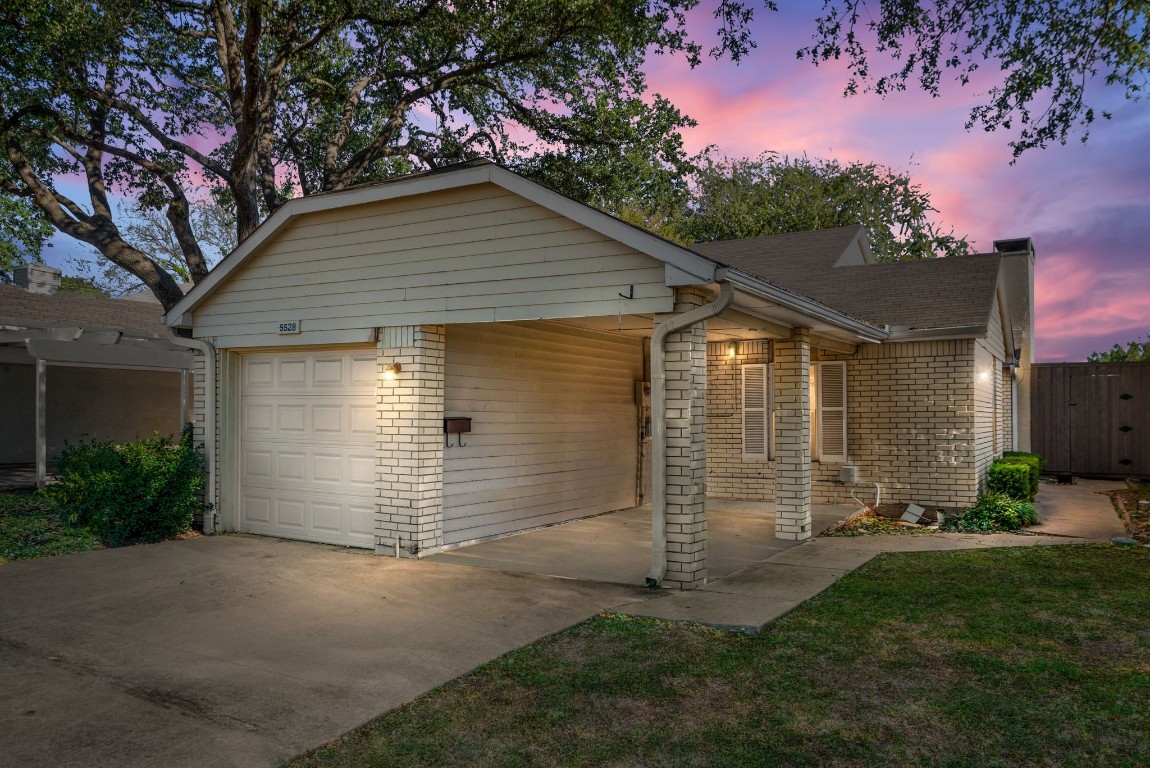 5528 Club Crest Drive Mesquite TX 75150