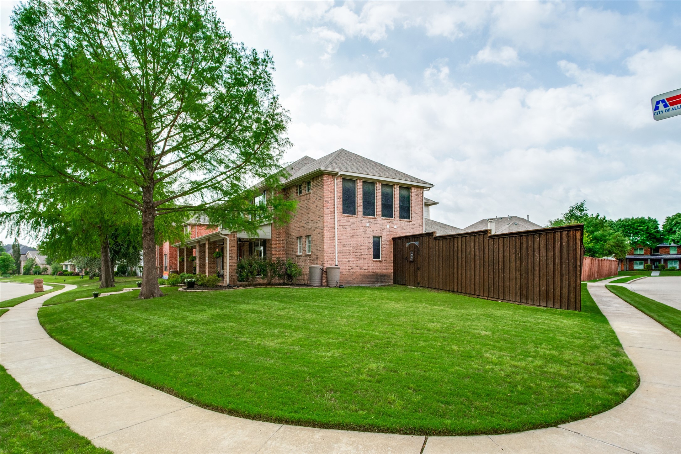 1612 Coventry Lane Allen TX 75002
