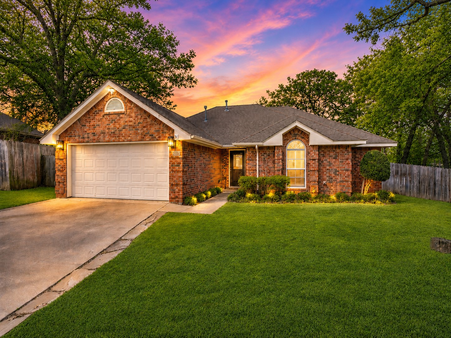 2209 Whispering Oaks Denton TX 76209