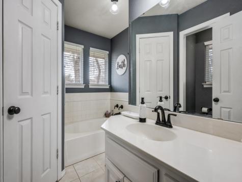 2209 Whispering Oaks Denton TX 76209