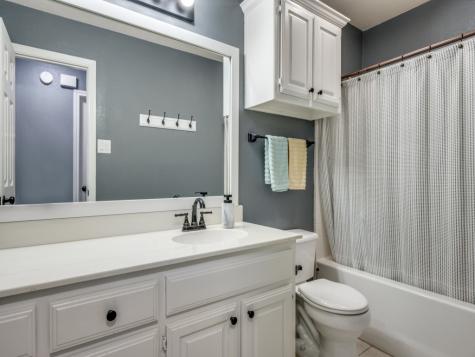 2209 Whispering Oaks Denton TX 76209