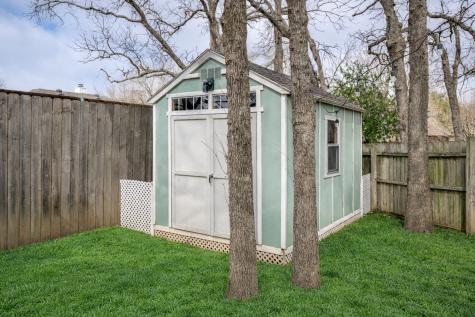 2209 Whispering Oaks Denton TX 76209