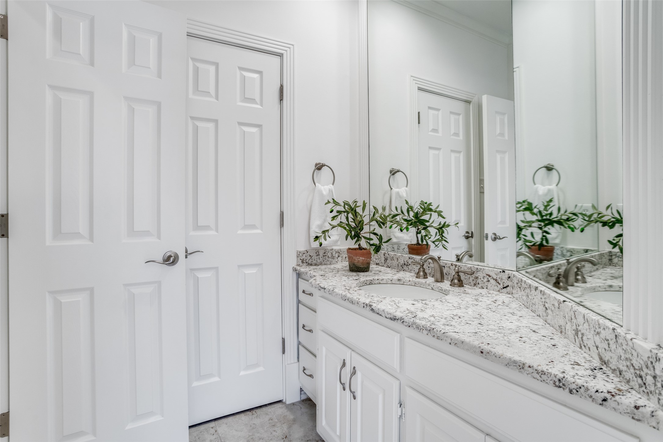 1810 Lakeshore Court Mckinney TX 75072