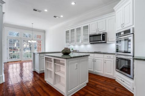 1810 Lakeshore Court Mckinney TX 75072