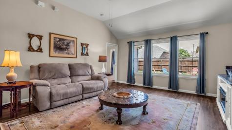 801 Lake Forest Trail Little Elm TX 75068