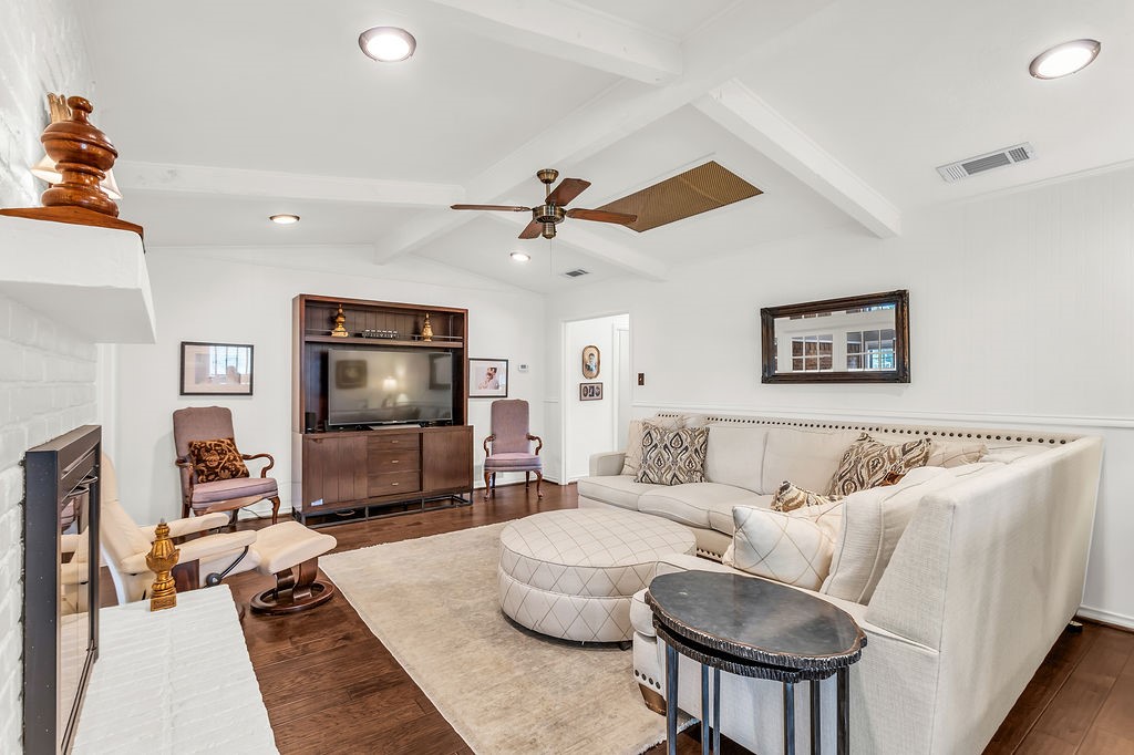 7760 La Cosa Drive Dallas TX 75248