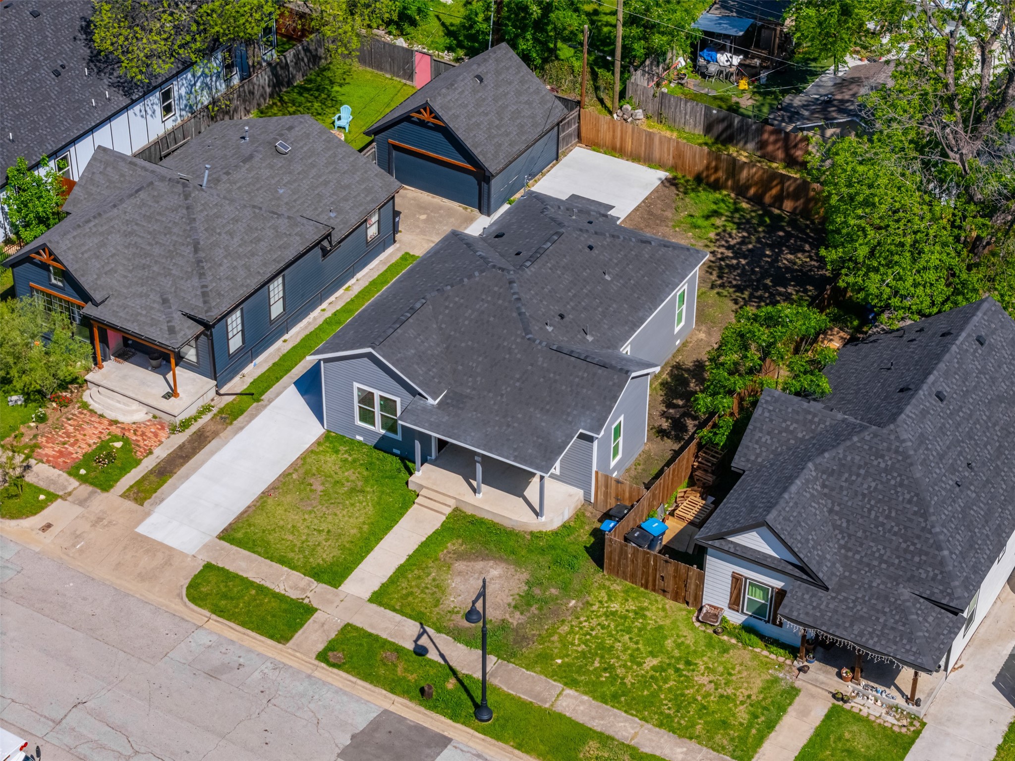 915 E Humbolt Street Fort Worth TX 76104