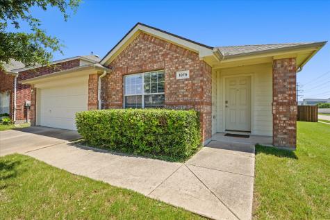 1075 Wood Brook Drive Grand Prairie TX 75052