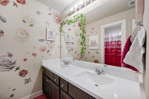 1820 Drover Creek Road Aubrey TX 76227