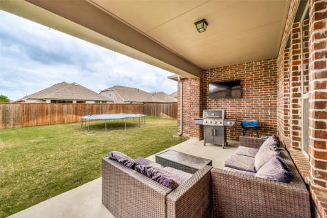 1820 Drover Creek Road Aubrey TX 76227