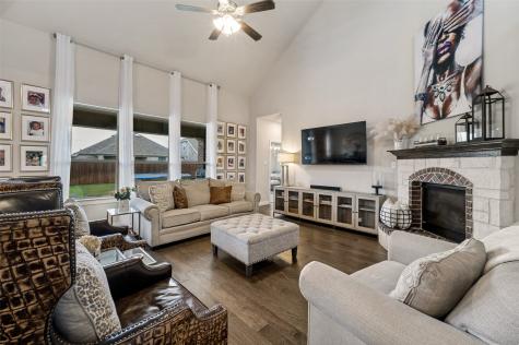1820 Drover Creek Road Aubrey TX 76227
