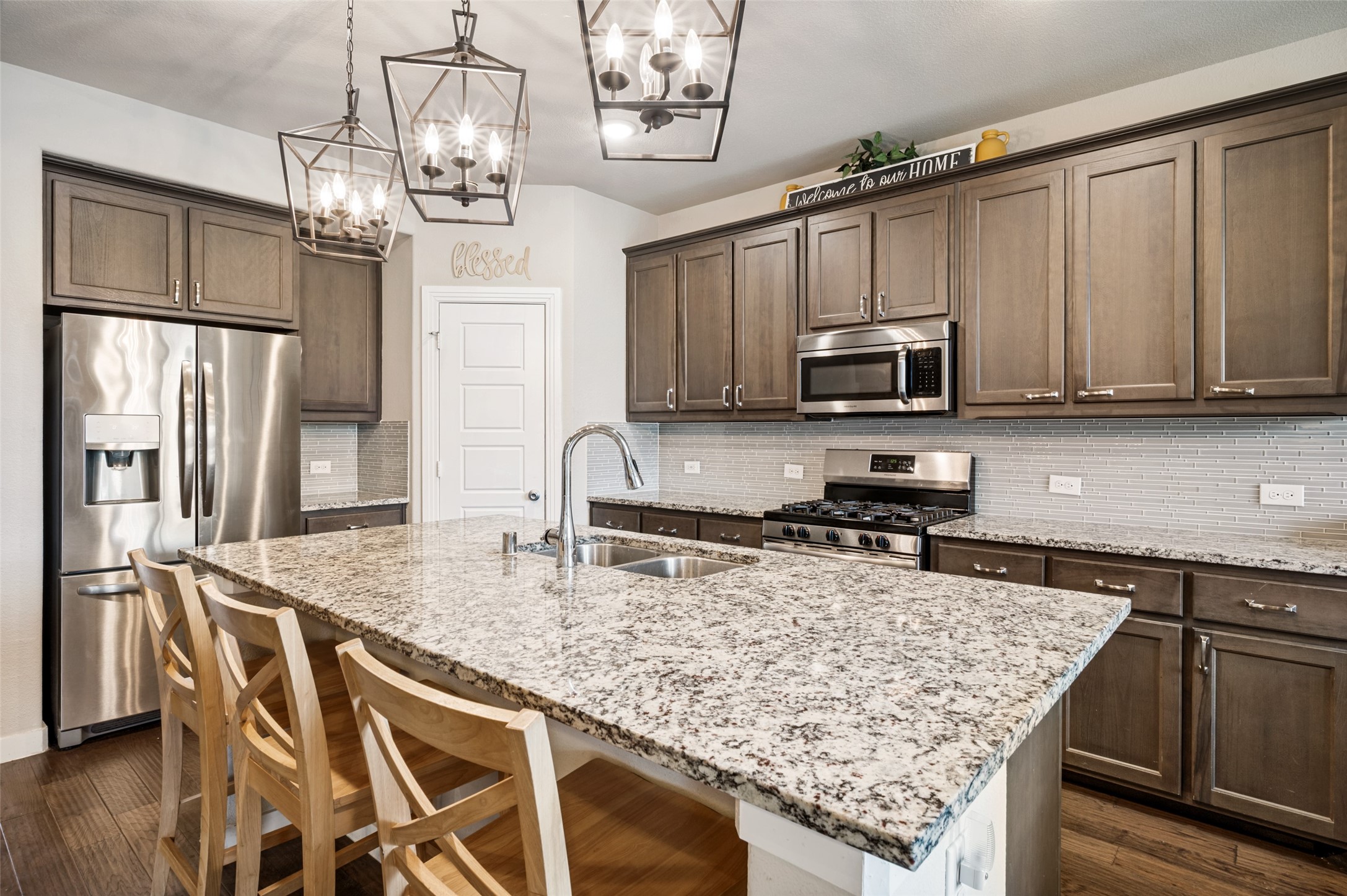 1820 Drover Creek Road Aubrey TX 76227