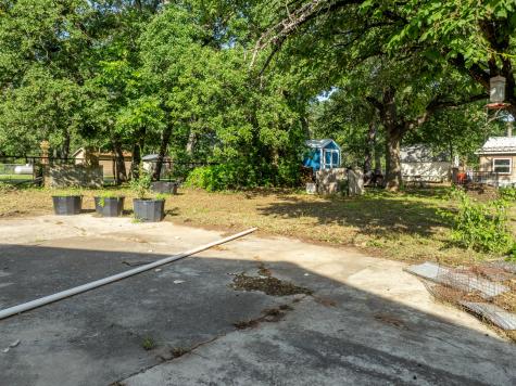 1089 State Highway 22 Whitney TX 76692