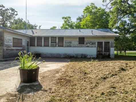 1089 State Highway 22 Whitney TX 76692