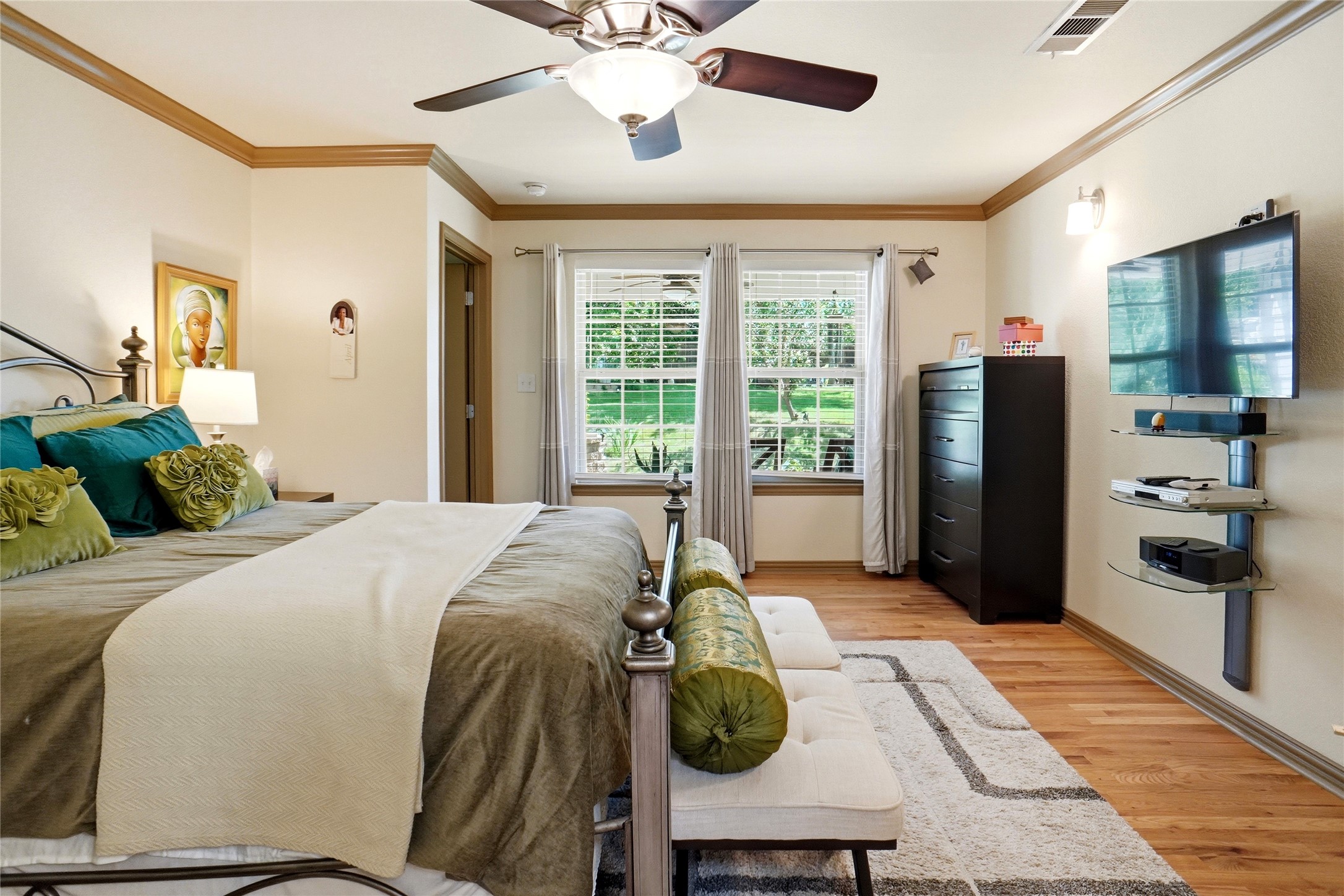 726 Forest Street Grapevine TX 76051