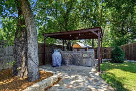 726 Forest Street Grapevine TX 76051