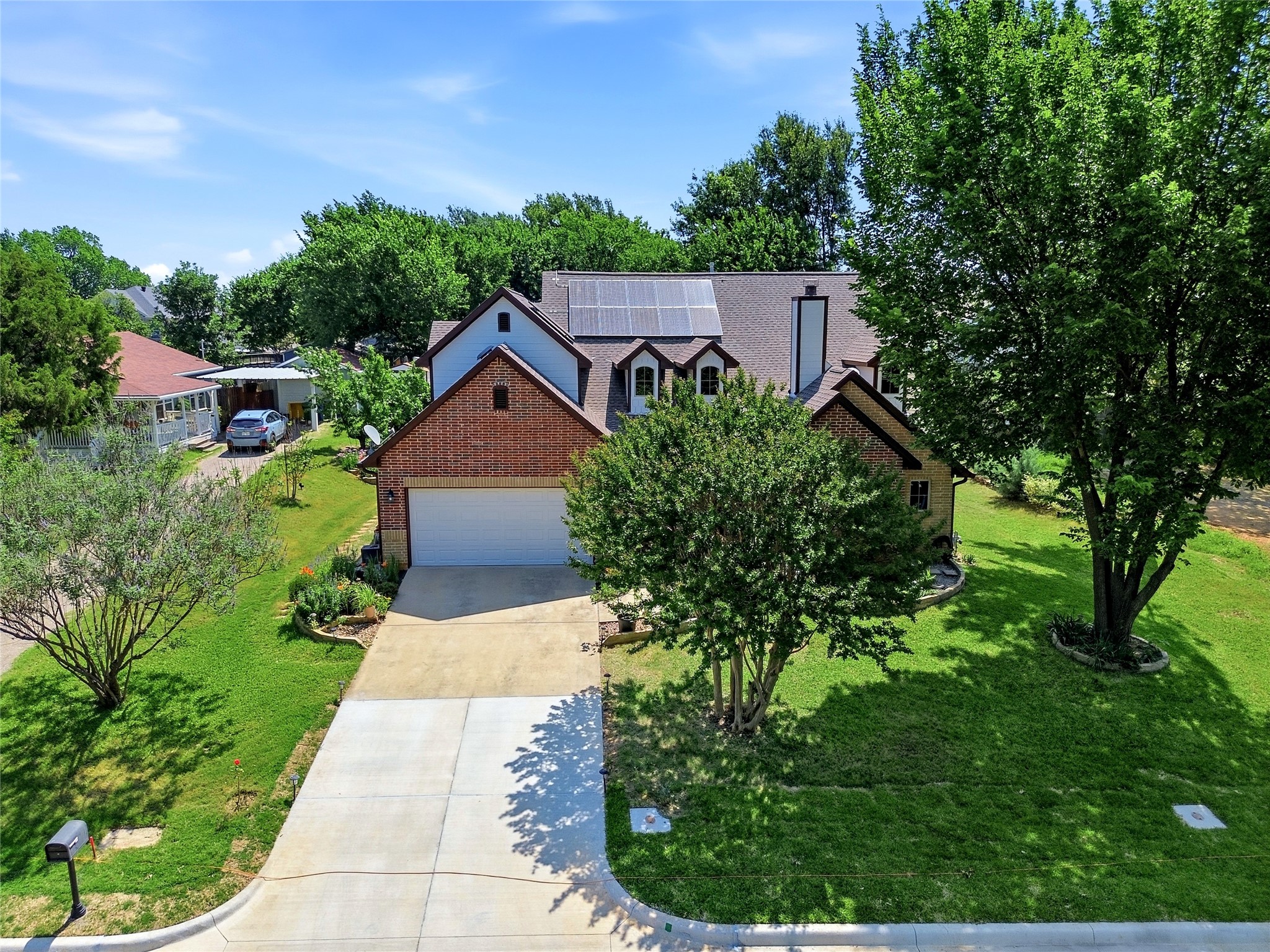 726 Forest Street Grapevine TX 76051
